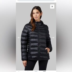 NWT 32 DEGREES LIGHTWEIGHT POLY-FILL PACKABLE HOODED JACKET Black